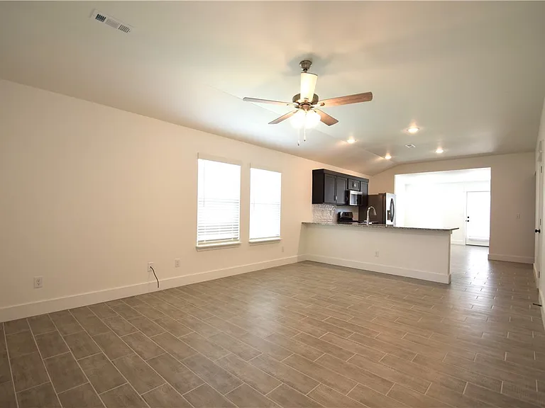 2071 Bluestem Dr — Photo 3