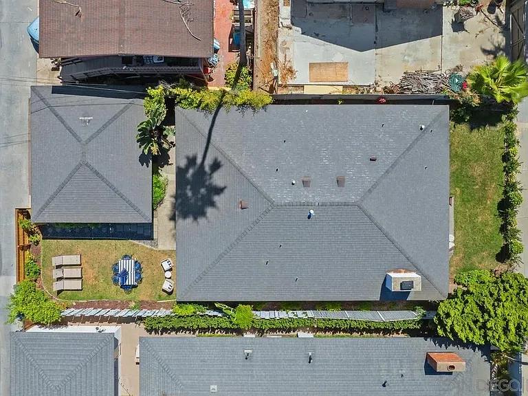1847 Coast Blvd — Photo 7