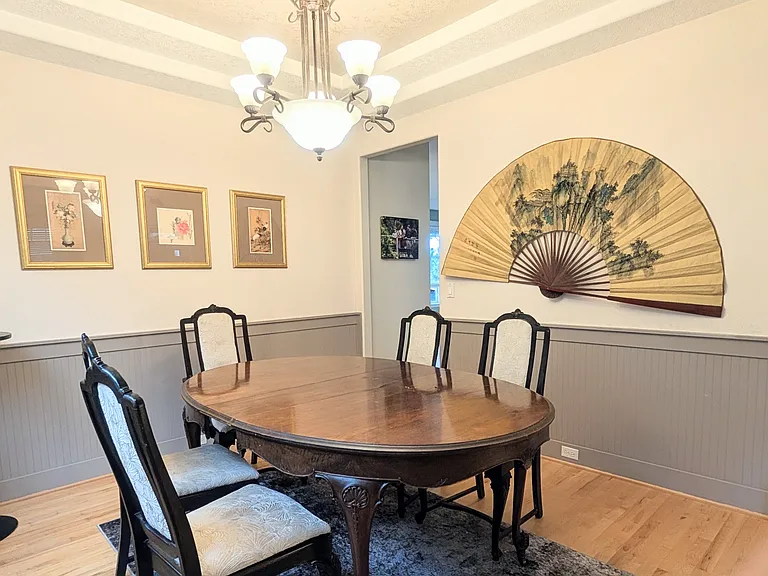 2507 Crestview Dr — Photo 28