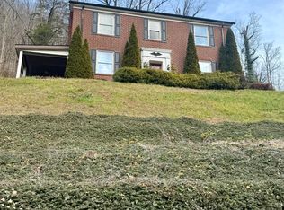 928 Riverside Dr, Welch, WV 24801