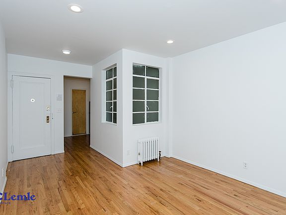 3rd image of 209 E 88th St #4FE