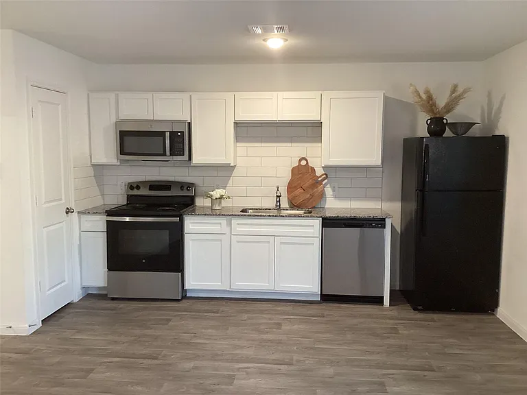 16528 Jasmine Marie Pl — Photo 11