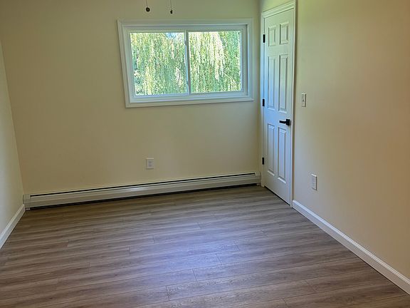 4th image of 23 N Grandview Ter APT C