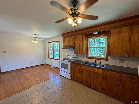 5th image of 182 Orchard Dr