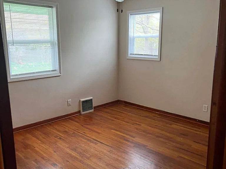 407 E Exchange St #A — Photo 15