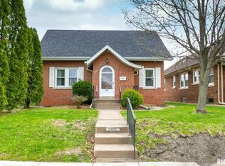 2112 11th St, Moline, IL 61265