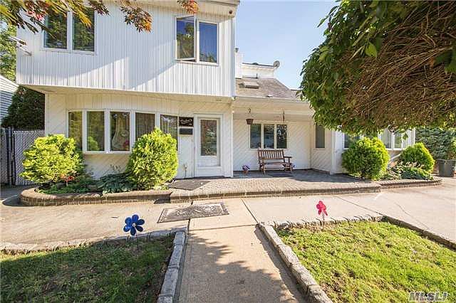 1st image of 34 Clover Ln