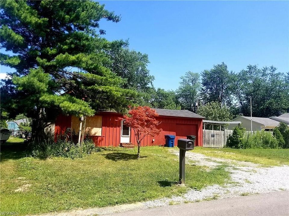 1st image of 837 Roberts St