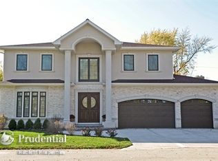 1648 Prairie Ave, Northbrook, IL