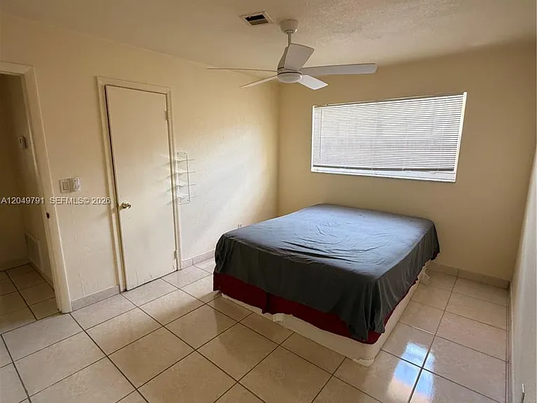 1141 NW 5th Ave #1-2 — Photo 10