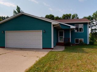 126 Twin Oaks Ln, Brookings, SD 57006