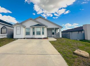 1617 Doctora Eve Perez Ln, Laredo, TX 78046