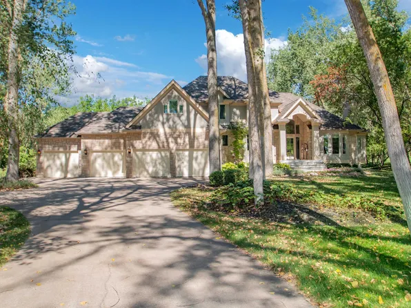 961 Quail Hollow Cir, Dakota Dunes, SD 57049