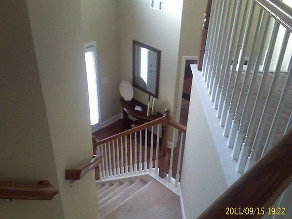 4th image of 957 Yancey Ct