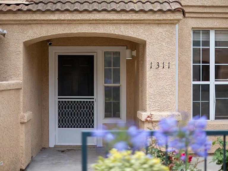 1311 Oyster Pl — Photo 24
