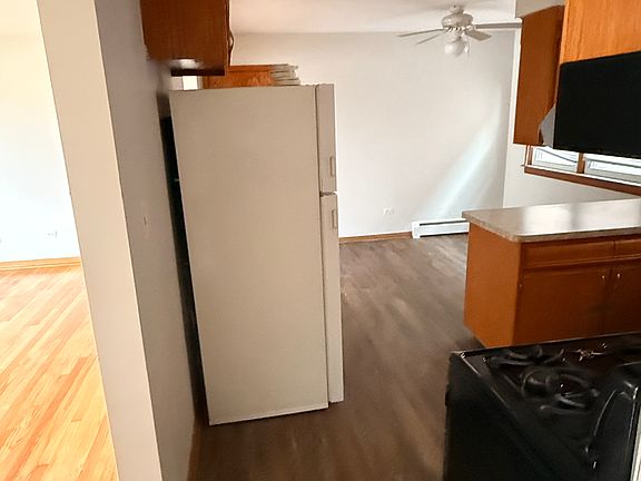 4th image of 10229 Chestnut Ave #1F