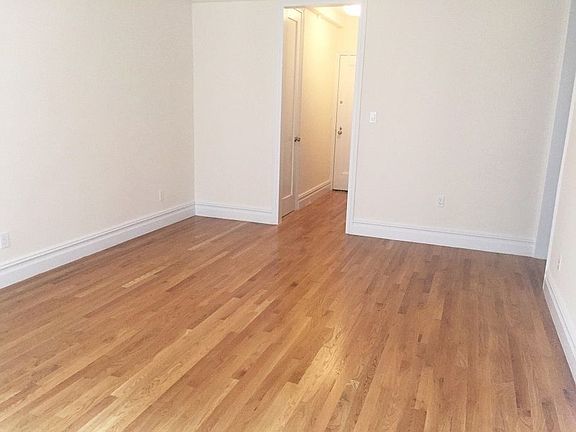3rd image of 305 Lexington Ave APT 6B