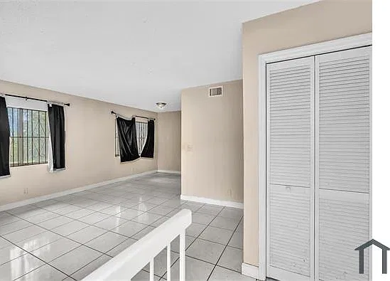 5710 NW 21st St — Photo 4