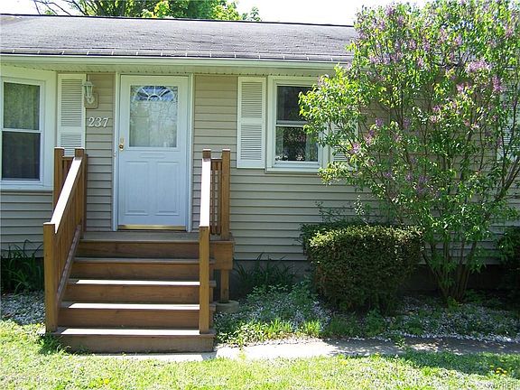 4th image of 237 Bucyrus Dr