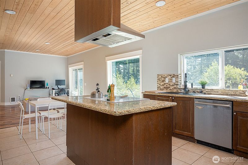 2nd image of 32717 NE 94th Street