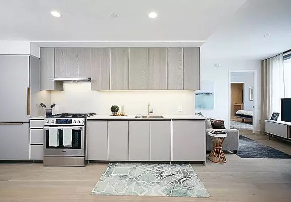 4th image of 3 Court Sq APT 2905