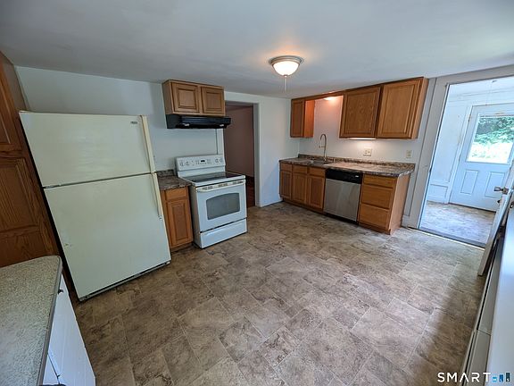 4th image of 955 Baldwin Road