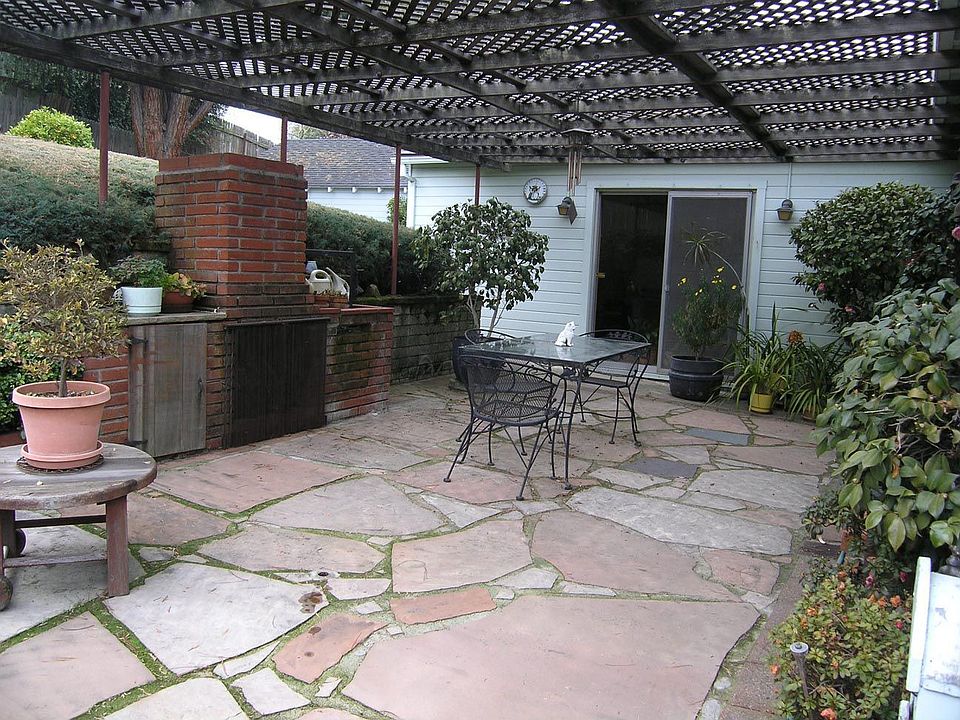 2nd image of 3038 Roxbury Ave