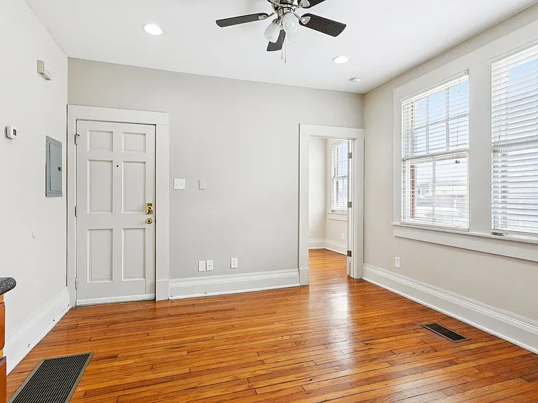 2508 Napoleon — Photo 13