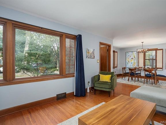 5th image of 470 Berryman Dr