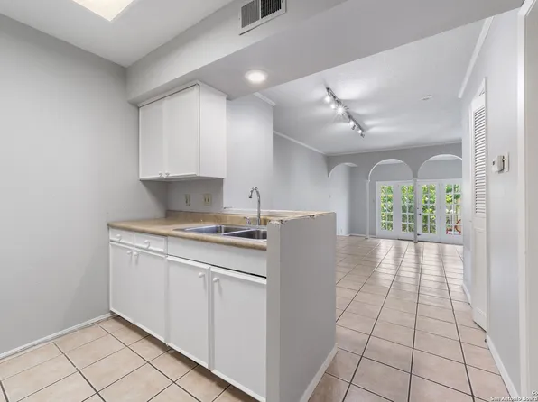 66 BREES BLVD #86, San Antonio, TX 78209