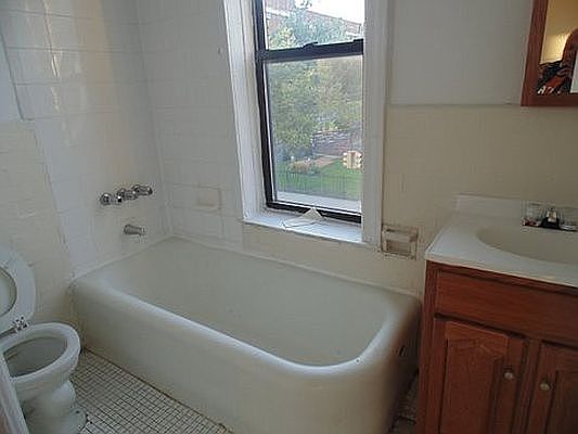 3rd image of 1001 Sheridan Ave #A12