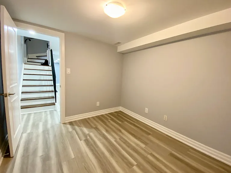 1001 Cosburn Ave #BASEMENT — Photo 20