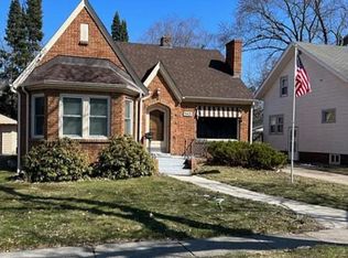 5421 Garden Plain Ave, Loves Park, IL 61111