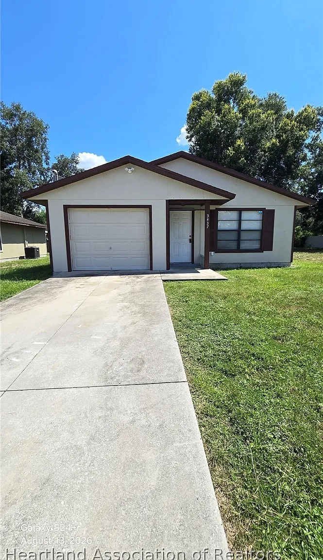 3 bed, 2.0 bath, 1108 sqft, $1,500 — Photo 1