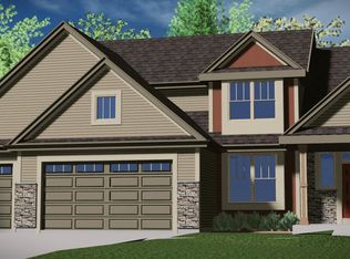 1301 Lynn CIRCLE, Oconomowoc, WI