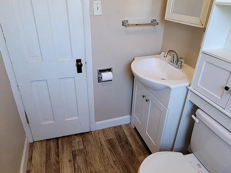 1036 Rood Ave #4 — Photo 16