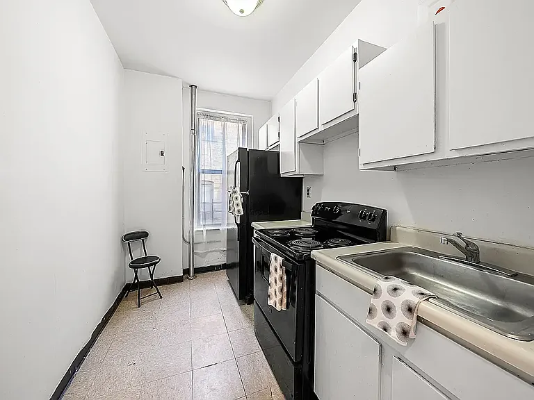834 Riverside Dr #4E — Photo 9