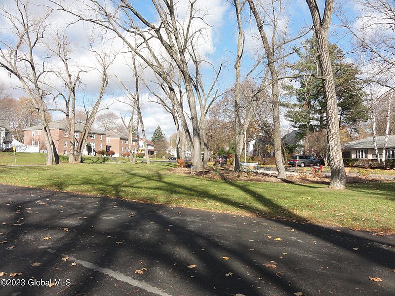 5th image of 701 Providence Street