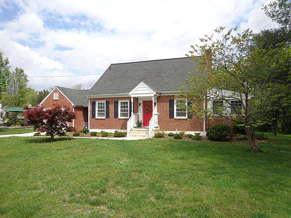 3rd image of 921 Homestead Dr