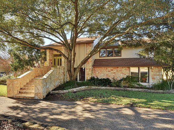 2nd image of 1800 Plumbrook Dr