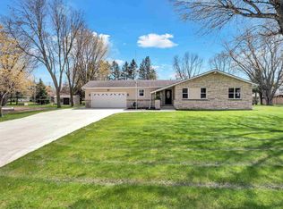 309 W Cedar St, Abbotsford, WI 54405