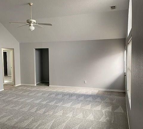 3rd image of 12223 Carriage Oak Cir