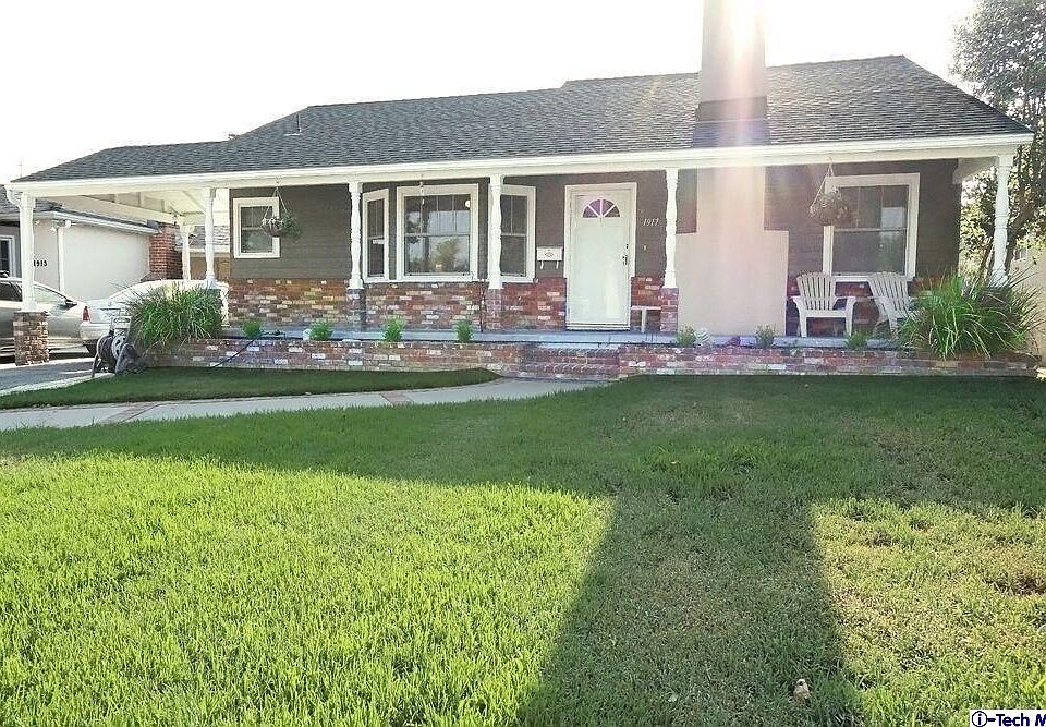 1st image of 1917 N Valley St