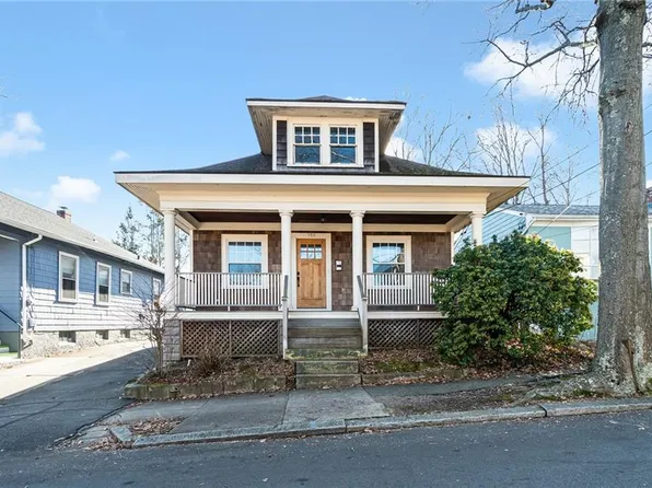 155 10th St, Providence, RI 02906