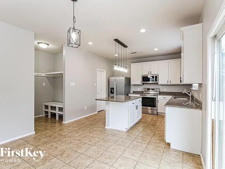 2209 Windsor Farms Dr — Photo 6