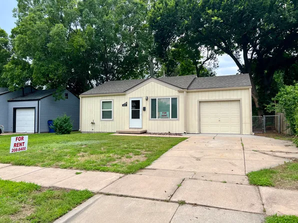 1039 S Waverly Rd, Wichita, KS 67218