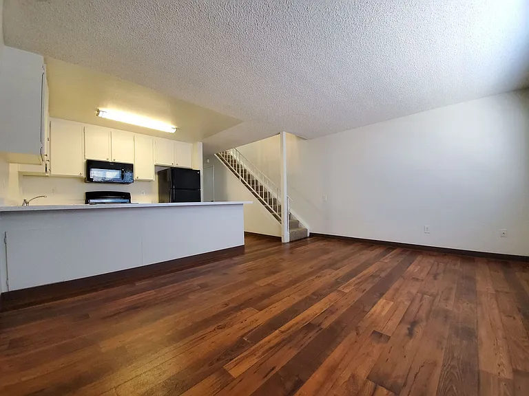 Greenfield Meadows Apartments — Photo 3