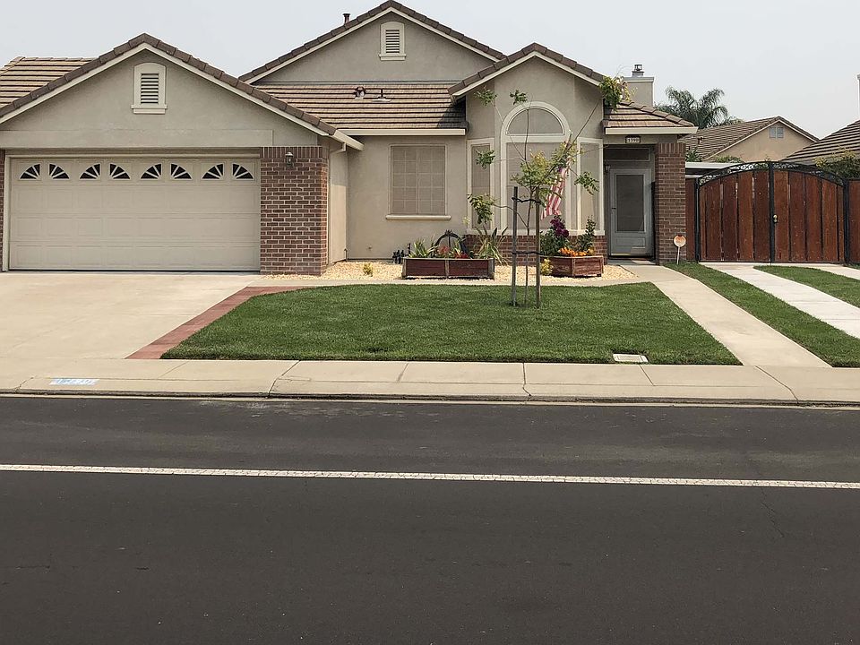 1st image of 1390 Primavera Ave