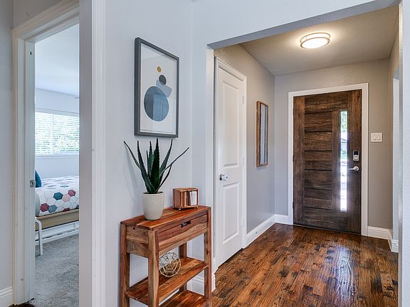3rd image of 3130 Brookhaven Club Dr