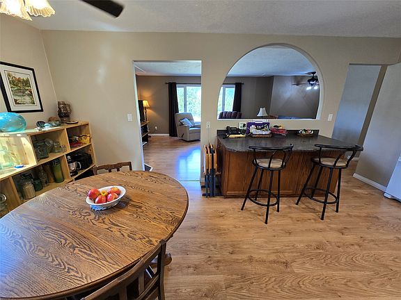 3rd image of 1032 Caroline Rd